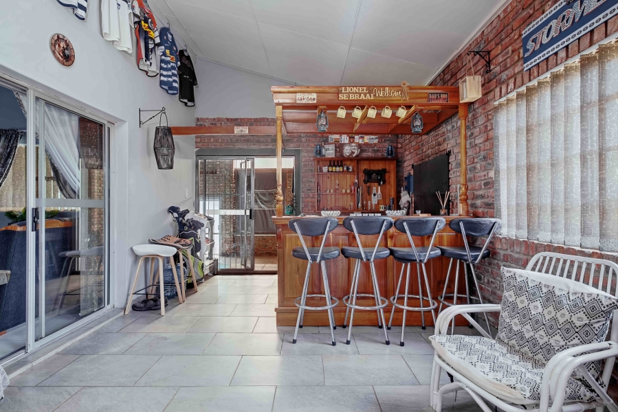 3 Bedroom Property for Sale in Heuwelkruin Eastern Cape
